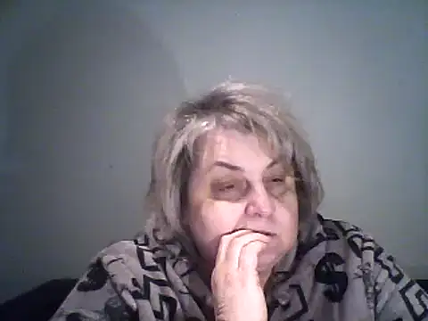 Snapshot of AngelSky4533 chatting on March 2, 4:42 pm AngelSky4533 online show from March 2, 4:42 pm