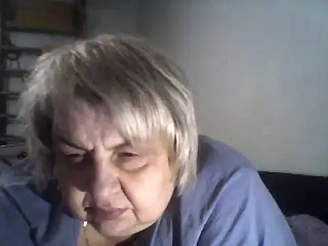 Snapshot of AngelSky4533 chatting on March 16, 8:43 pm AngelSky4533 online show from March 16, 8:43 pm
