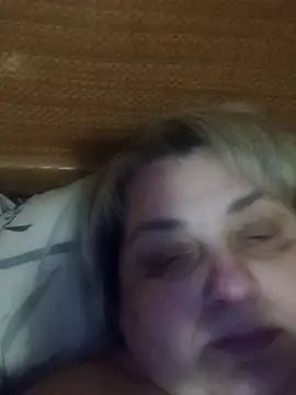 Snapshot of AngelSky4533 chatting on March 19, 8:22 pm AngelSky4533 online show from March 19, 8:22 pm