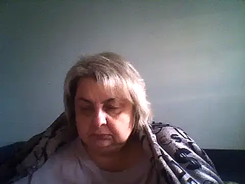 Snapshot of AngelSky4533 chatting on March 22, 3:09 pm AngelSky4533 online show from March 22, 3:09 pm