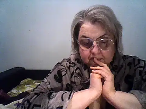 Snapshot of AngelSky4533 chatting on September 27, 8:25 pm AngelSky4533 online show from September 27, 8:25 pm