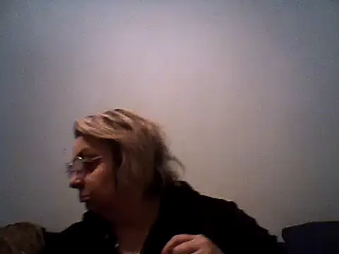 Snapshot of AngelSky4533 chatting on October 5, 5:22 pm AngelSky4533 online show from October 5, 5:22 pm