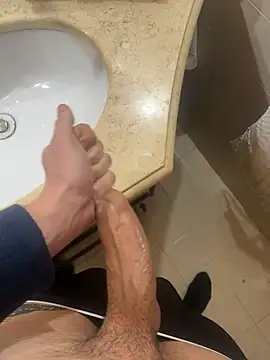 Snapshot of Vincenzosjabcbj chatting on January 11, 6:23 pm Vincenzosjabcbj online show from January 11, 6:23 pm