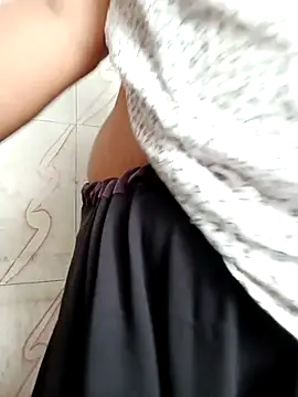 Snapshot of Haseena_Baby chatting on November 9, 6:55 am Haseena Baby online show from November 9, 6:55 am