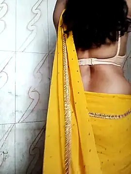 Snapshot of Haseena_Baby chatting on December 4, 6:23 am Haseena Baby online show from December 4, 6:23 am