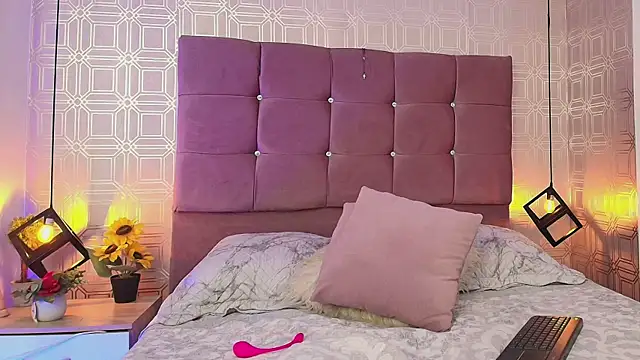 victoriapalmerfg online show from March 21, 10:50 pm