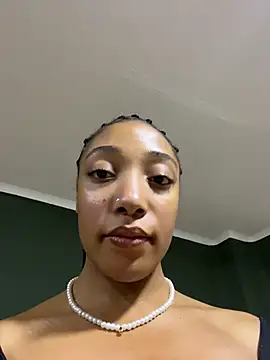 esmeralda-bk online show from March 30, 9:38 pm