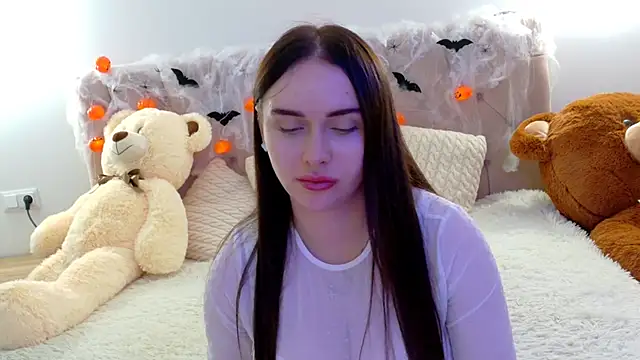 Lilliana Moon online show from November 7, 10:15 am