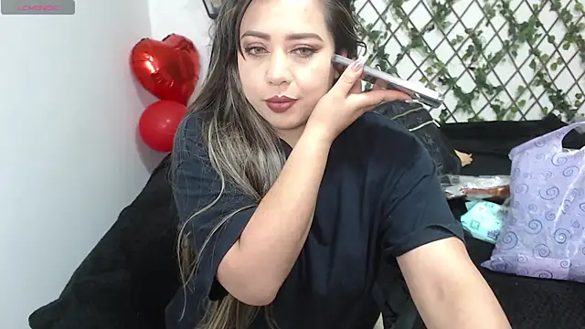 zahra Jalid online show from March 5, 8:42 pm