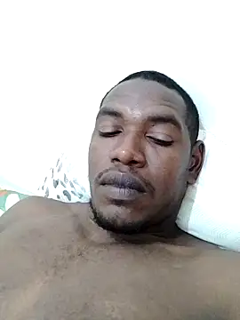 Snapshot of Elnegro28 chatting on September 20, 2:23 am Elnegro28 online show from September 20, 2:23 am
