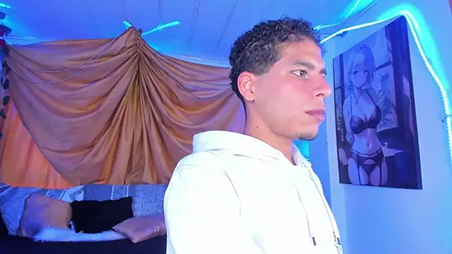 Snapshot of Ethan_Boyy chatting on October 8, 10:18 pm Ethan Boyy online show from October 8, 10:18 pm