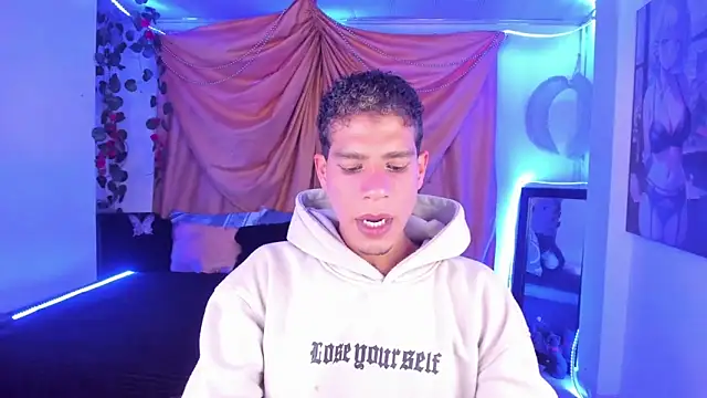 Snapshot of Ethan_Boyy chatting on October 9, 11:14 pm Ethan Boyy online show from October 9, 11:14 pm