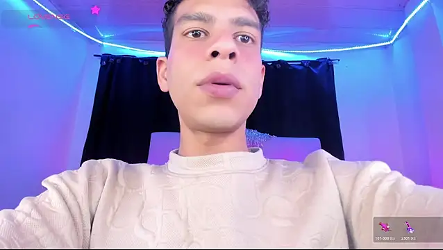 Snapshot of Ethan_Boyy chatting on June 30, 3:13 pm Ethan Boyy online show from June 30, 3:13 pm