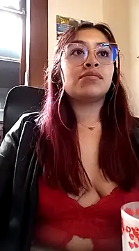 Snapshot of AnonymousGirl chatting on January 21, 1:32 pm AnonymousGirl online show from January 21, 1:32 pm