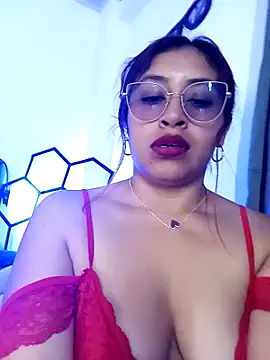 Snapshot of AnonymousGirl chatting on January 21, 9:25 pm AnonymousGirl online show from January 21, 9:25 pm