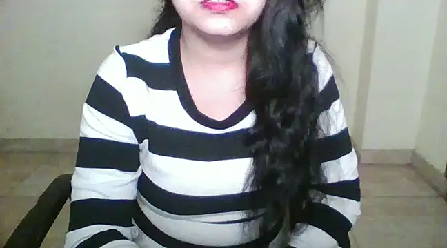 Snapshot of sassy-riya_ chatting on February 4, 6:25 am sassy-riya online show from February 4, 6:25 am