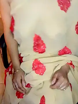 Snapshot of sassy-riya_ chatting on February 12, 5:26 am sassy-riya online show from February 12, 5:26 am