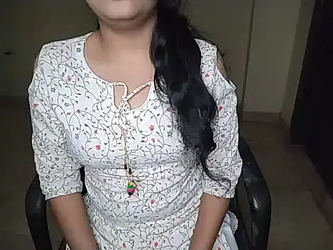 Snapshot of sassy-riya_ chatting on March 4, 5:32 am sassy-riya online show from March 4, 5:32 am