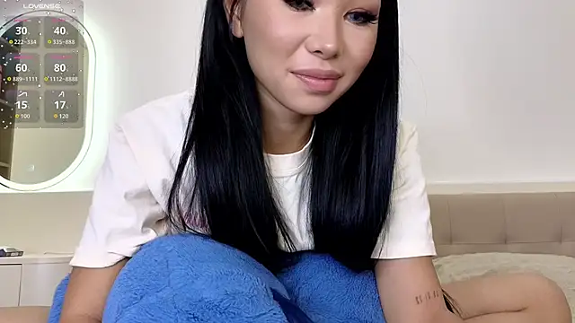 asianqueeny online show from May 11, 7:55 pm