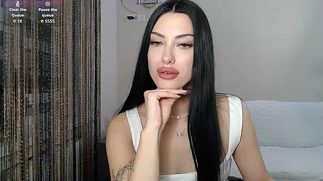 Lola fox282 online show from May 4, 6:26 pm
