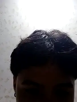 Snapshot of Sm1thXx chatting on February 2, 3:43 am Sm1thXx online show from February 2, 3:43 am