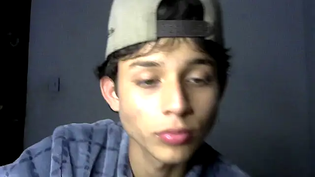Snapshot of Sm1thXx chatting on March 23, 4:49 am Sm1thXx online show from March 23, 4:49 am