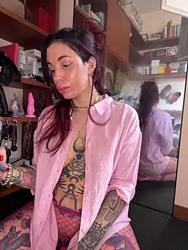 Snapshot of Dancing_wmyselF_ chatting on October 15, 7:52 am Dancing wmyselF online show from October 15, 7:52 am