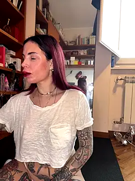 Snapshot of Dancing_wmyselF_ chatting on October 21, 7:53 am Dancing wmyselF online show from October 21, 7:53 am