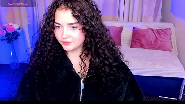 Snapshot of AmeliaLoveee chatting on January 22, 8:59 pm AmeliaLoveee online show from January 22, 8:59 pm