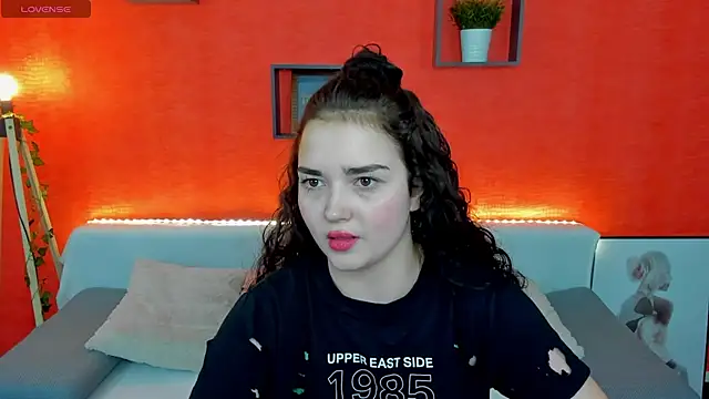 Snapshot of AmeliaLoveee chatting on January 29, 2:32 pm AmeliaLoveee online show from January 29, 2:32 pm