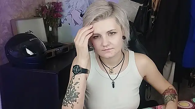 EvaBrownie online show from February 24, 3:20 pm