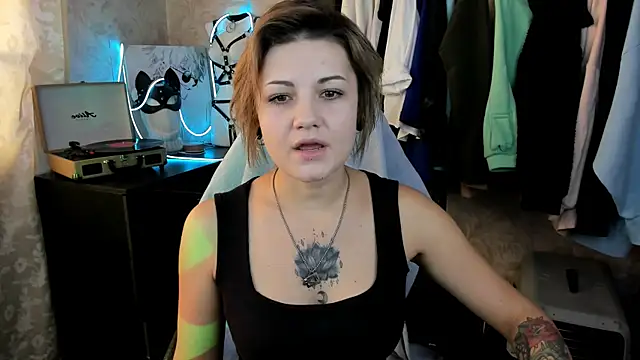 EvaBrownie online show from September 20, 10:49 am