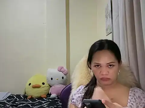 Snapshot of SophiaCourthaway chatting on July 12, 10:01 pm SophiaCourthaway online show from July 12, 10:01 pm