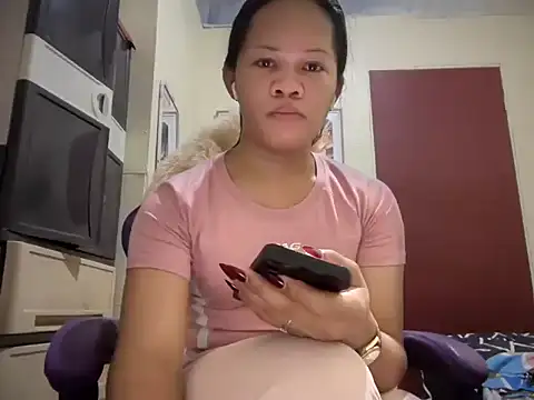 Snapshot of SophiaCourthaway chatting on July 23, 1:20 pm SophiaCourthaway online show from July 23, 1:20 pm