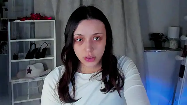 Sahara Shields online show from May 3, 9:59 am