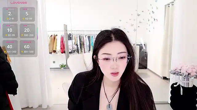 miaomiao-777 online show from February 18, 3:24 am