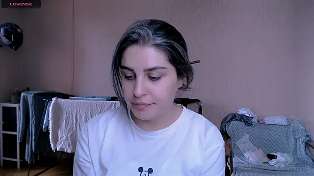 Snapshot of _Roselina_ chatting on September 27, 11:37 am  Roselina  online show from September 27, 11:37 am