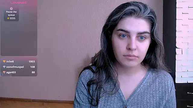 Snapshot of _Roselina_ chatting on October 9, 6:33 am  Roselina  online show from October 9, 6:33 am