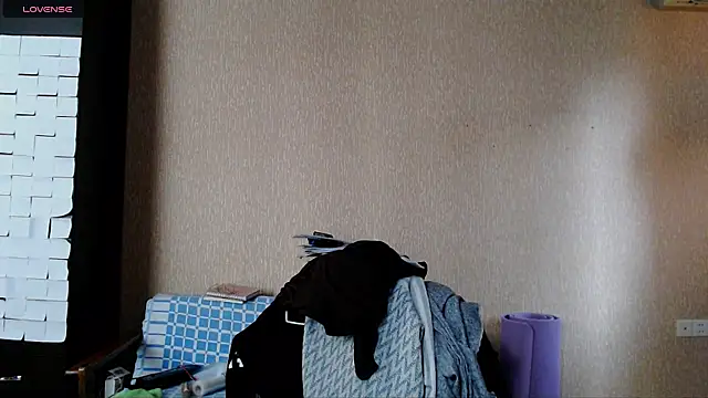 Snapshot of _Roselina_ chatting on February 17, 10:56 am Roselina online show from February 17, 10:56 am