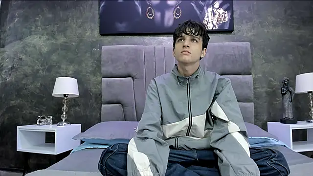 Snapshot of bruce_hans chatting on September 24, 11:46 am bruce hans online show from September 24, 11:46 am