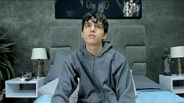 Snapshot of bruce_hans chatting on October 1, 11:49 am bruce hans online show from October 1, 11:49 am