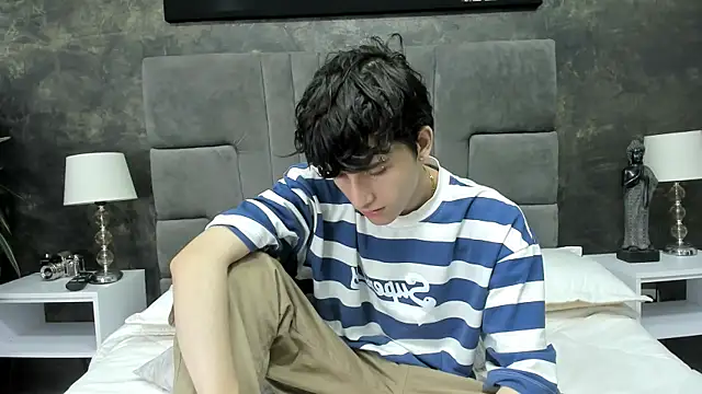 Snapshot of bruce_hans chatting on October 8, 11:41 am bruce hans online show from October 8, 11:41 am