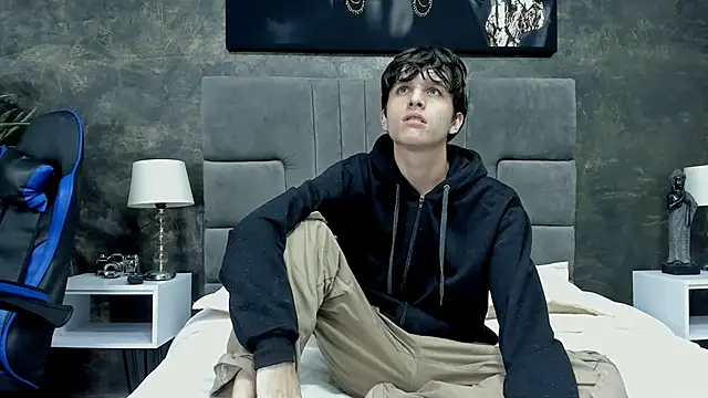 Snapshot of bruce_hans chatting on October 10, 12:04 pm bruce hans online show from October 10, 12:04 pm