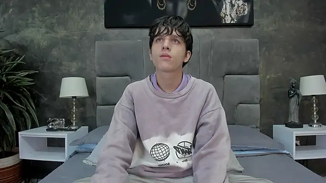 Snapshot of bruce_hans chatting on October 18, 11:44 am bruce hans online show from October 18, 11:44 am