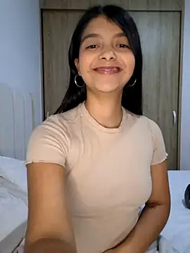 Snapshot of IslaBlaze chatting on November 15, 1:18 pm IslaBlaze online show from November 15, 1:18 pm