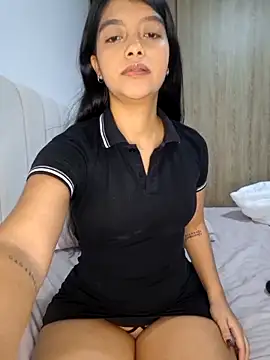 Snapshot of IslaBlaze chatting on December 5, 1:14 am IslaBlaze online show from December 5, 1:14 am