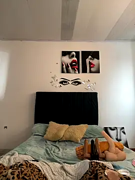 Snapshot of Keyler_True18 chatting on September 19, 12:39 pm Keyler True18 online show from September 19, 12:39 pm