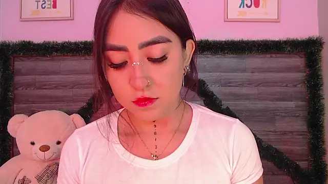 Snapshot of AdaaMillan chatting on January 7, 7:27 pm AdaaMillan online show from January 7, 7:27 pm