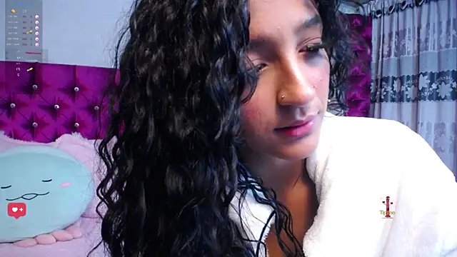 Snapshot of Shelley-Hack chatting on February 15, 4:12 pm Shelley-Hack online show from February 15, 4:12 pm