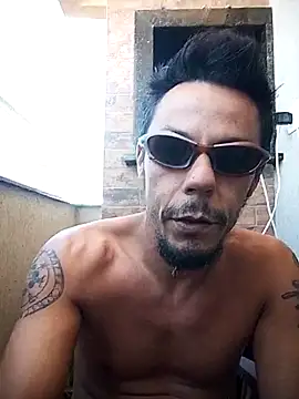 Snapshot of Santanacumxplod chatting on April 23, 3:58 pm Santanacumxplod online show from April 23, 3:58 pm